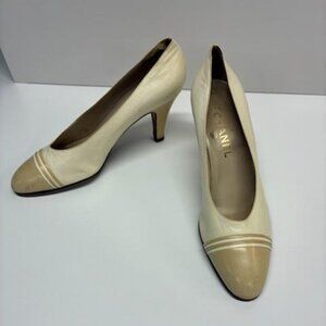 Women's vintage channel pump